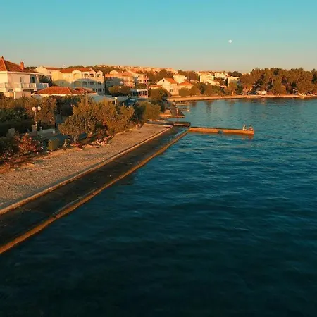 Peaceful 30 Meters From Sea! 아파트 자다르