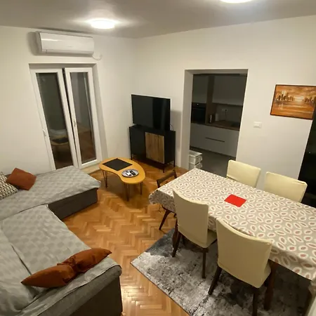Peaceful 30 Meters From Sea! Apartman
